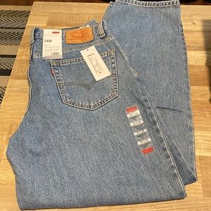 Men comfort fit Levi Blue Jeans. Size 34X32. New with tags.